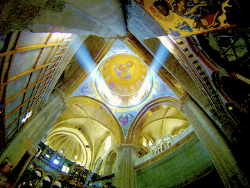 Grabeskirche Strahlen Decke
